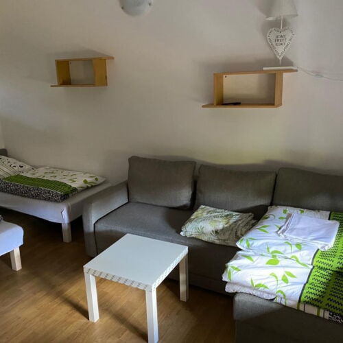 Apartament 4-osobowy z tarasem z aneksem kuchennym z 1 pomieszczeniem sypialnianym