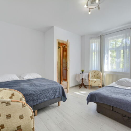 Quadruple Room with Shower and Garden