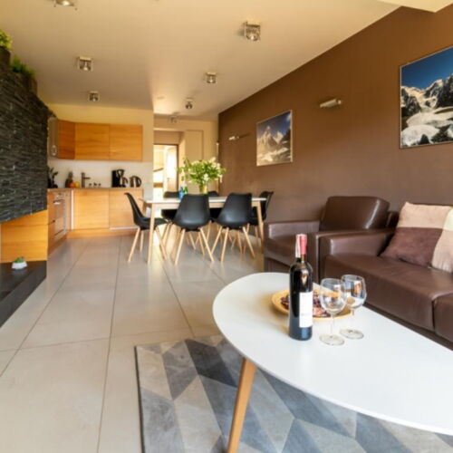 Apartament 6-osobowy z balkonem z łazienką z 3 pomieszczeniami sypialnianymi