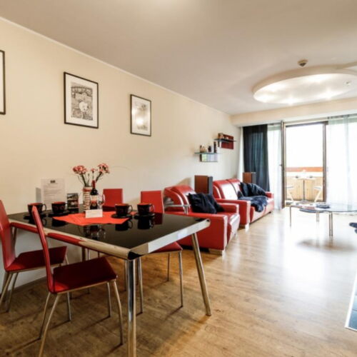 Apartament 4-osobowy z balkonem z łazienką z 2 pomieszczeniami sypialnianymi