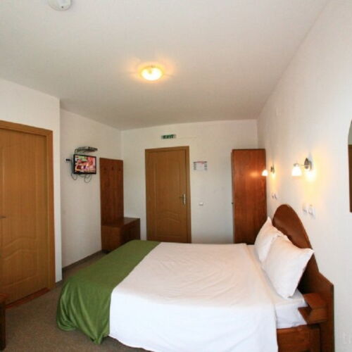 Pokoj s manželskou postelí (s možností přistýlky)