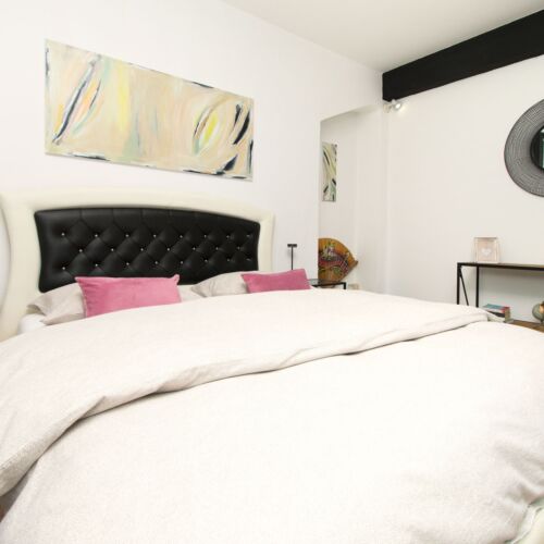 Ground Floor 4-Room Air Conditioned Apartment for 8 Persons