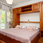 Apartament 4-osobowy z klimatyzacją na piętrze z 2 pomieszczeniami sypialnianymi