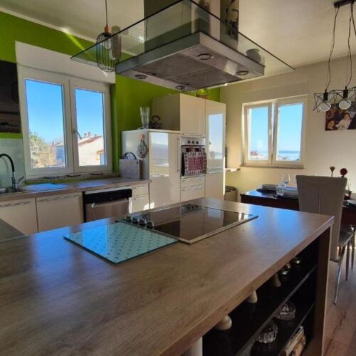 Apartament 6-osobowy z klimatyzacją z widokiem na morze z 3 pomieszczeniami sypialnianymi