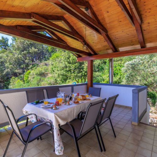 Apartament 6-osobowy z klimatyzacją z widokiem na morze z 4 pomieszczeniami sypialnianymi