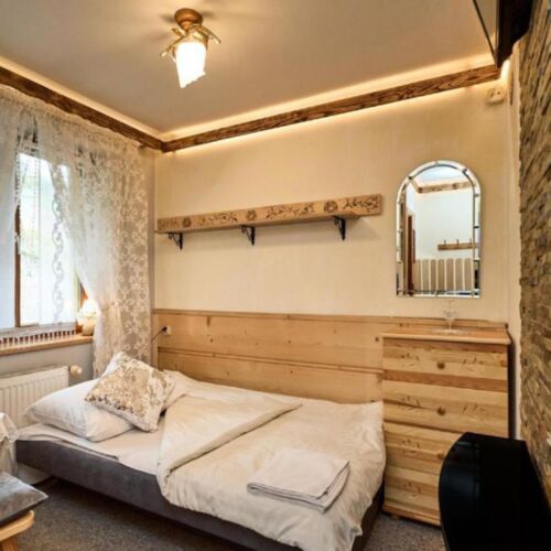 Camera single cu baie