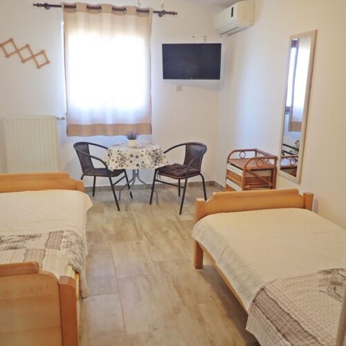 Na katu Klimatiziran apartman za 3 osoba(e) sa 2 spavaće(om) sobe(om)