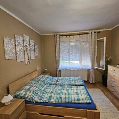 Apartament 6-osobowy cały dom z 2 pomieszczeniami sypialnianymi