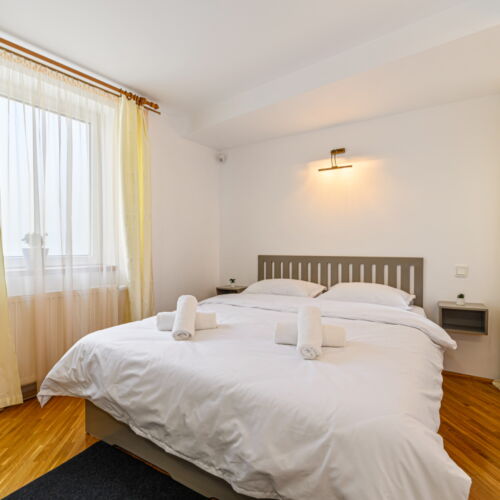 Camera dubla standard la etaj