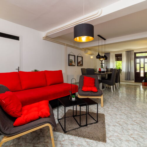 Apartman s klimatizací pro 6 os. se 3 ložnicemi na přízemí