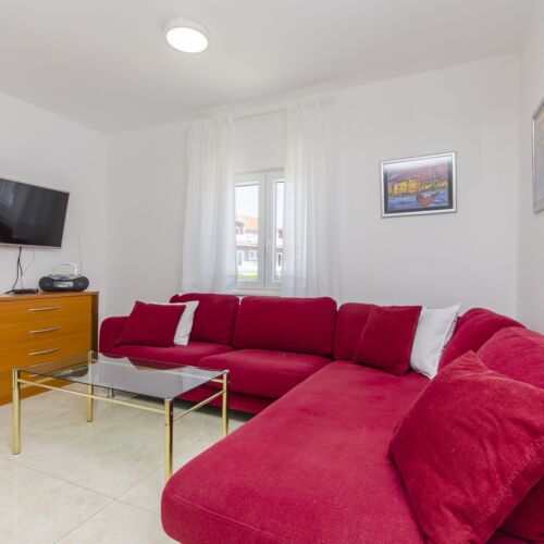 Apartman za 5 osoba(e) sa 3 spavaće(om) sobe(om) (mogućnost dodavanja pomoćnog kreveta)