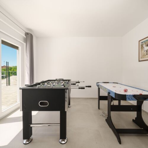 Apartament 6-osobowy z klimatyzacją na parterze z 3 pomieszczeniami sypialnianymi