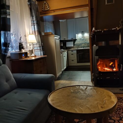 Casă de vacanță pentru 4 pers. (se inchirieaza doar integral) (se poate solicita pat suplimentar)