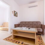 Apartament 4-osobowy z klimatyzacją na piętrze z 3 pomieszczeniami sypialnianymi (możliwa dostawka)