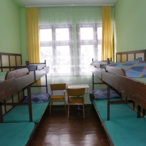 8 Person Room