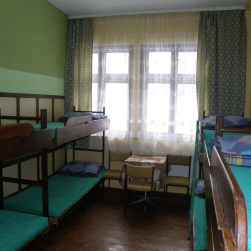 8 Person Room