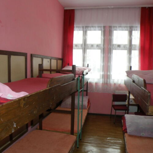 6 Person Room