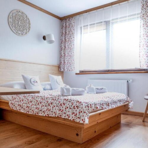 Apartman se společnou kuchyňkou pro 4 os. se 2 ložnicemi na poschodí