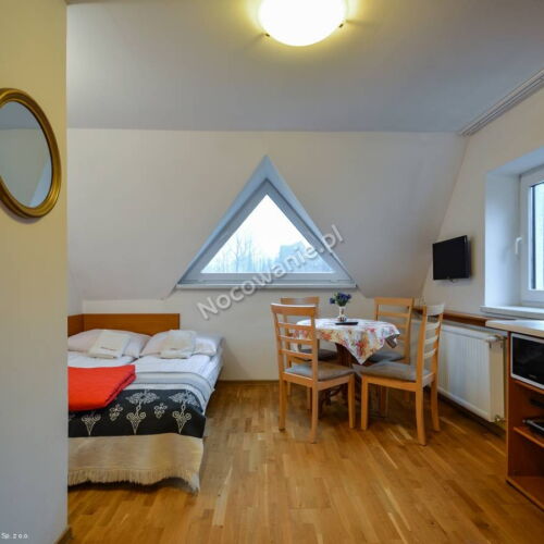 River View Upstairs 2-Room Apartment for 4 Persons
