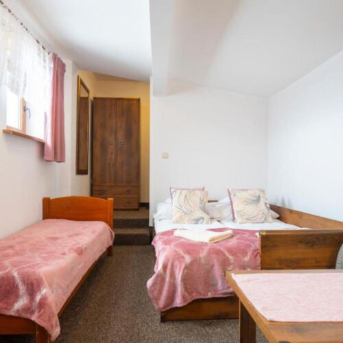 Dreibettzimmer