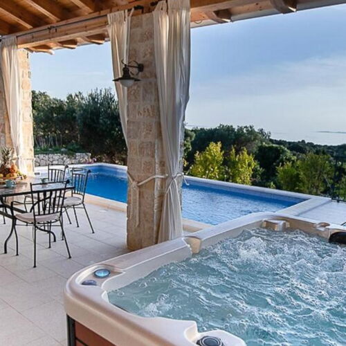 Casă de vacanță cu aer condiționat cu vedere spre mare pentru 6 pers. (se inchirieaza doar integral)