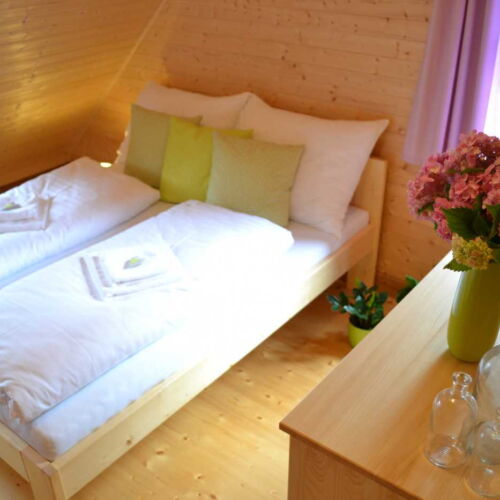 Apartman s vlastní kuchyňkou pro 5 os. se 2 ložnicemi s výhled na golfové hřiště