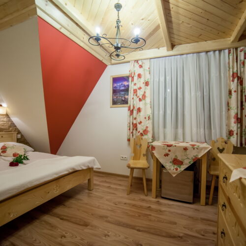 Pokój 2-osobowy z łazienką z dostępem do ogrodu