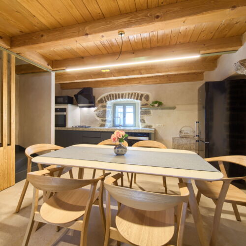 Casă de vacanță cu aer condiționat pentru 6 pers. (se inchirieaza doar integral)