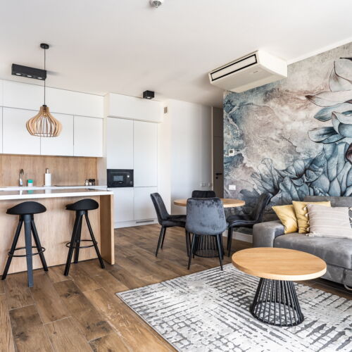 Apartament deluxe cu vedere spre lac cu 3 camere pentru 6 pers.