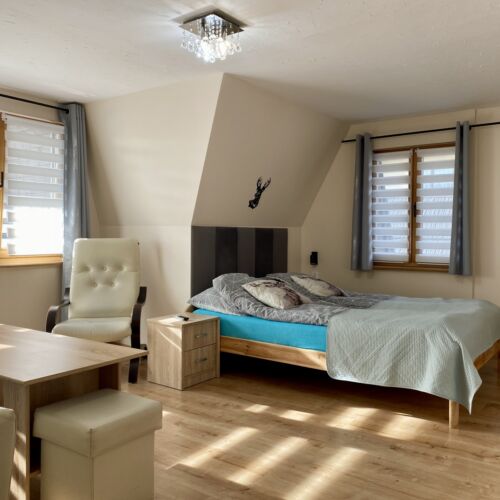 Pokój 2-osobowy na piętrze z widokiem na góry (możliwa dostawka)