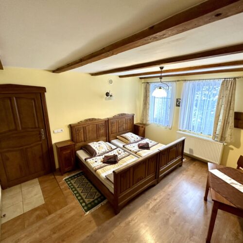 Pokoj s koupelnou pro 2 os. na poschodí