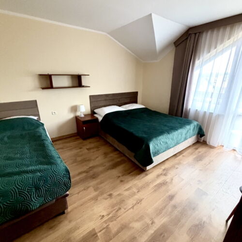 Pokój 3-osobowy z balkonem z łazienką