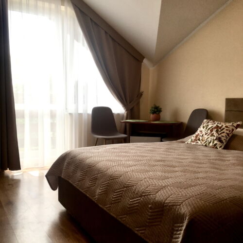 Pokój 3-osobowy z balkonem z łazienką