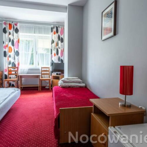 Pokój 3-osobowy z prysznicem z dostępem do ogrodu