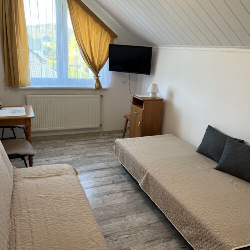 Pokój 3-osobowy na piętrze z widokiem na góry