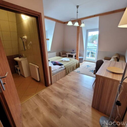 Pokoj s koupelnou pro 3 os. na poschodí