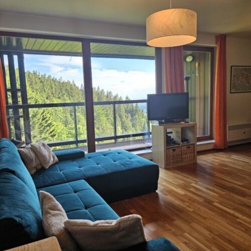 Apartman s balkónem pro 8 os. se 2 ložnicemi s výhledem na hory