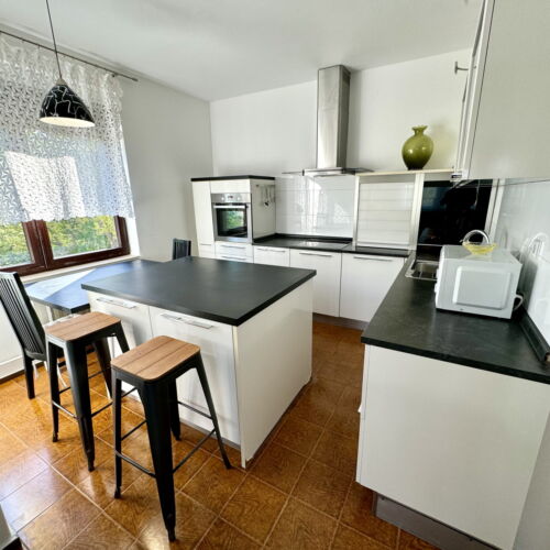 Sea View 4-Room Family Apartment for 8 Persons