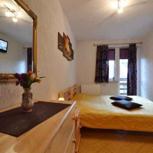 Pokój 2-osobowy ze wspólnym aneksem kuchennym z widokiem na góry