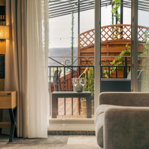 Pokój 4-osobowy Deluxe z widokiem na jezioro