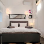 Apartman s klimatizací s manželskou postelí s 1 ložnicí v přízemí