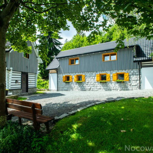 Roubenka (jako celek) se sprchou se zahradou pro 10 os.