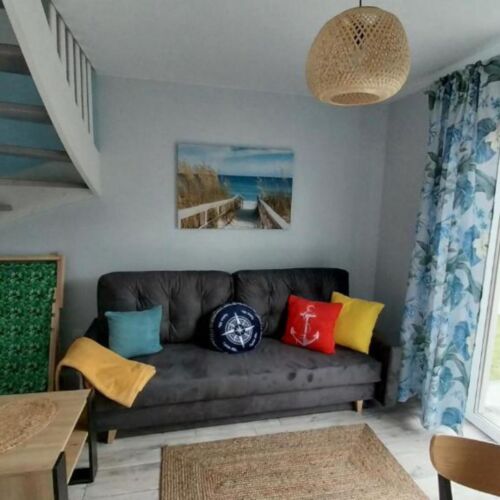 Domek drewniany 4-osobowy z tarasem z aneksem kuchennym