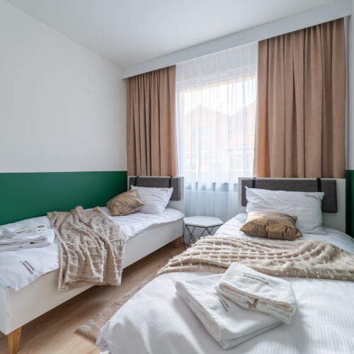 Apartament cu aer condiționat cu vedere spre munte cu 3 camere pentru 6 pers.