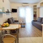 Apartament 2-osobowy na piętrze Komfort z 1 pomieszczeniem sypialnianym (możliwa dostawka)
