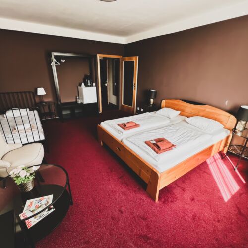 Pokoj pro 3 os. s výhledem na město na poschodí