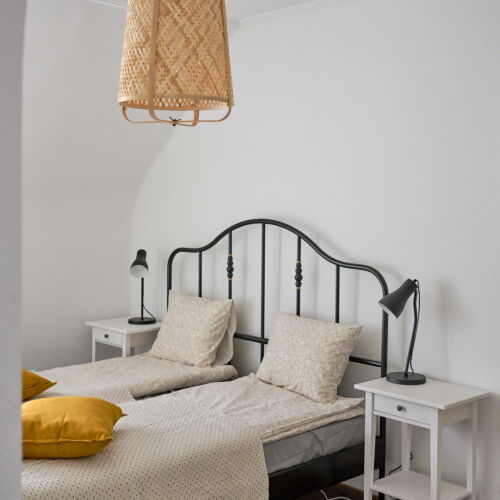 Apartament la etaj cu baie cu 2 camere pentru 4 pers.