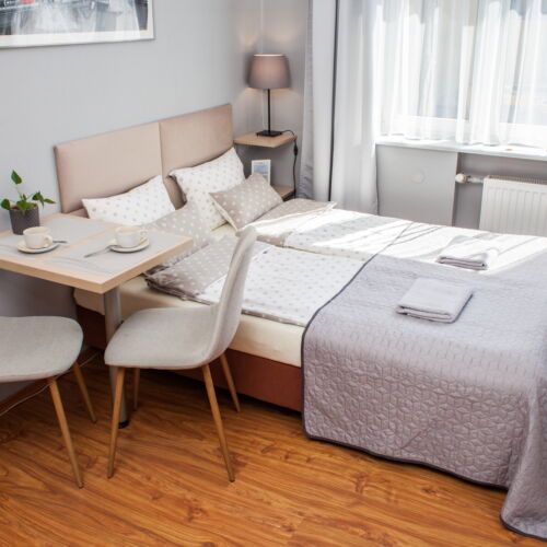 Pokój 2-osobowy z łazienką z aneksem kuchennym