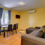Erdgeschosses 2-Zimmer-Apartment für 4 Personen mit Klimaanlage