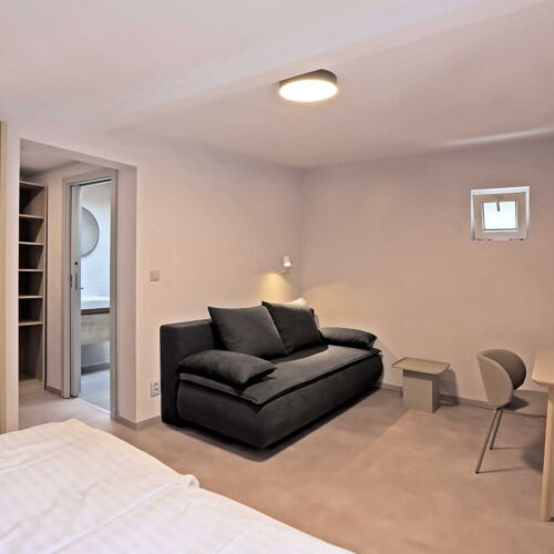 Pokoj s manželskou postelí (s možností přistýlky)